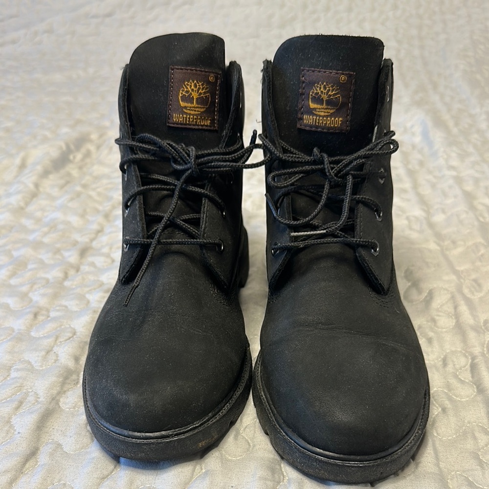 Timberland Black 6 inch boots